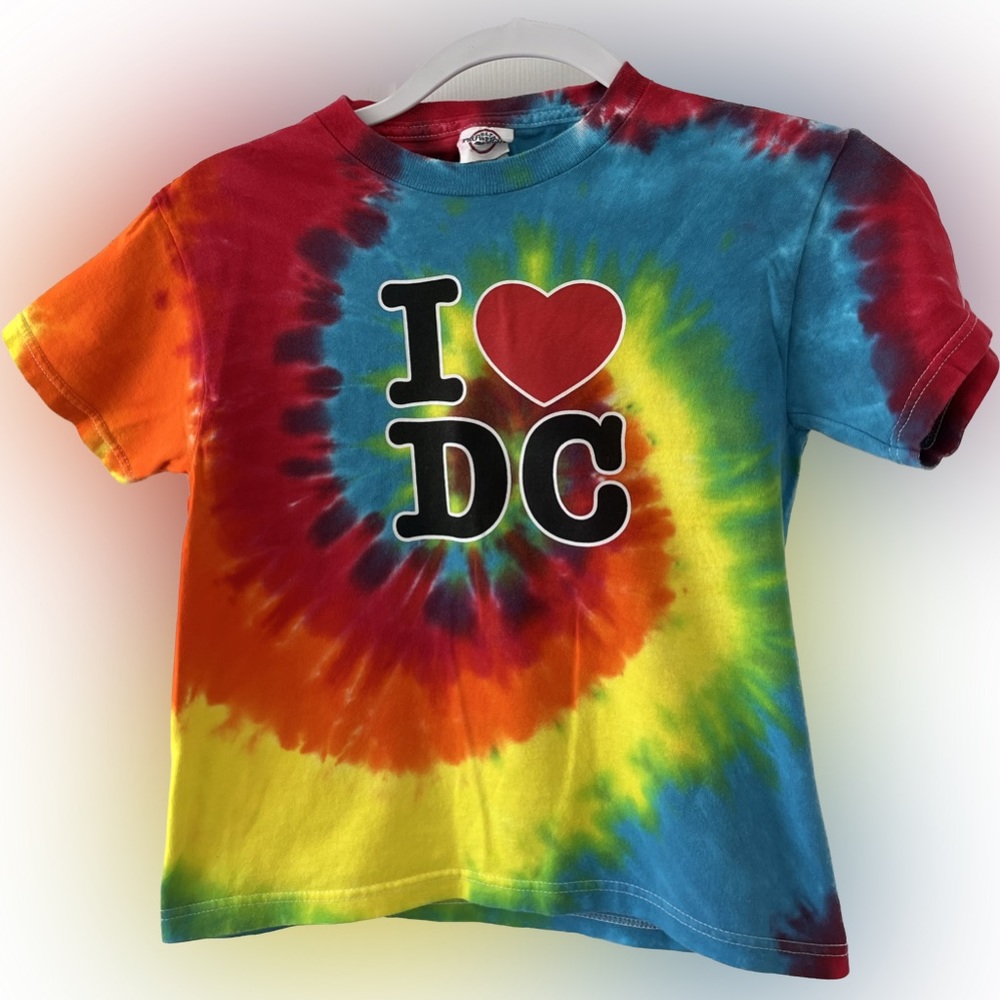 Youth Delta Proweight “I love DC” Short Sleeve Tee. Size M. Color Tie Dye.